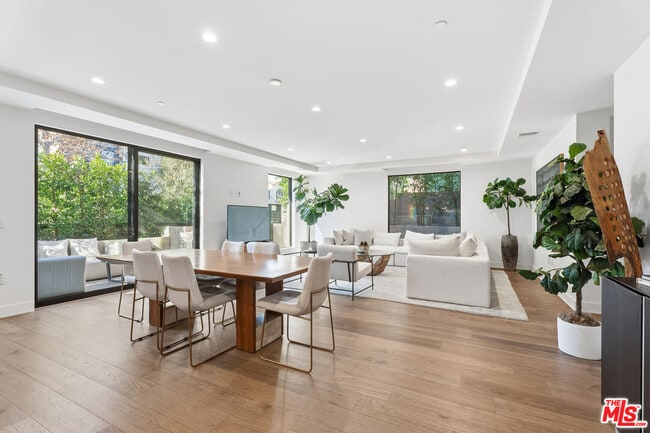 Photo - 725 Croft Ave Unit 107