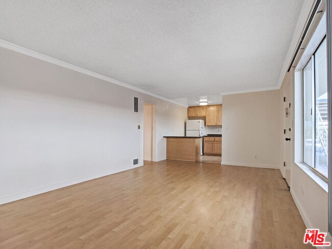 Photo - 440 Raymond Ave Unit 9