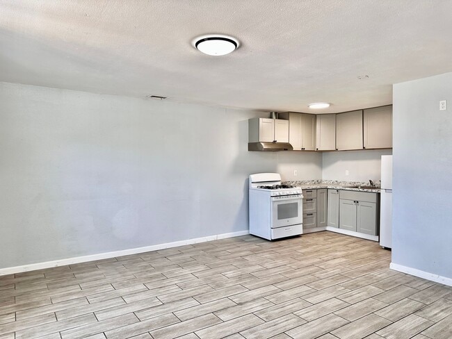 Photo - 27390 Alessandro Blvd Unit Studio