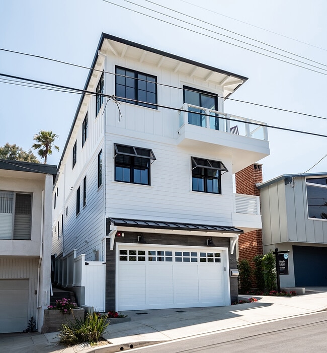 Building Photo - 724 13th St Rental