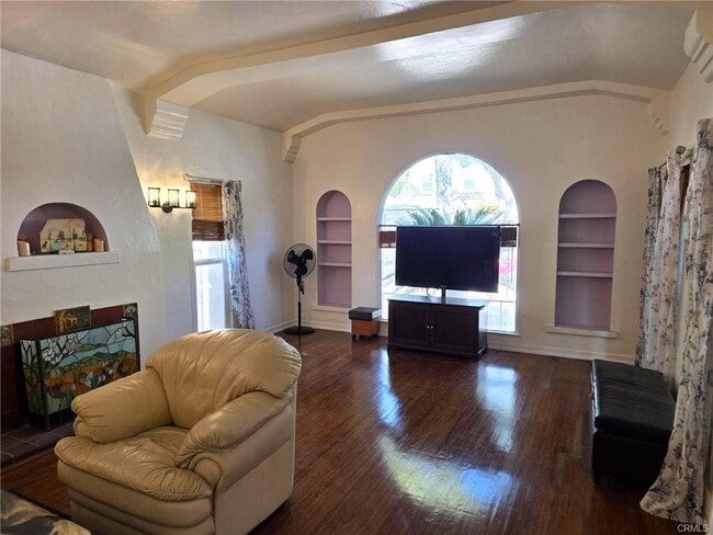 Photo - 554 Hawthorne St