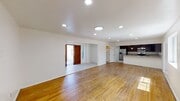 Photo - 7BD/3BA, Big Driveway!! House