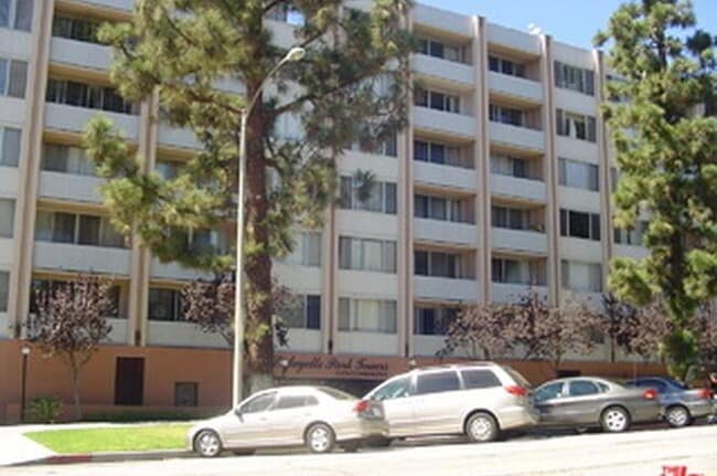 Photo - 421 S La Fayette Park Plz Unit #629