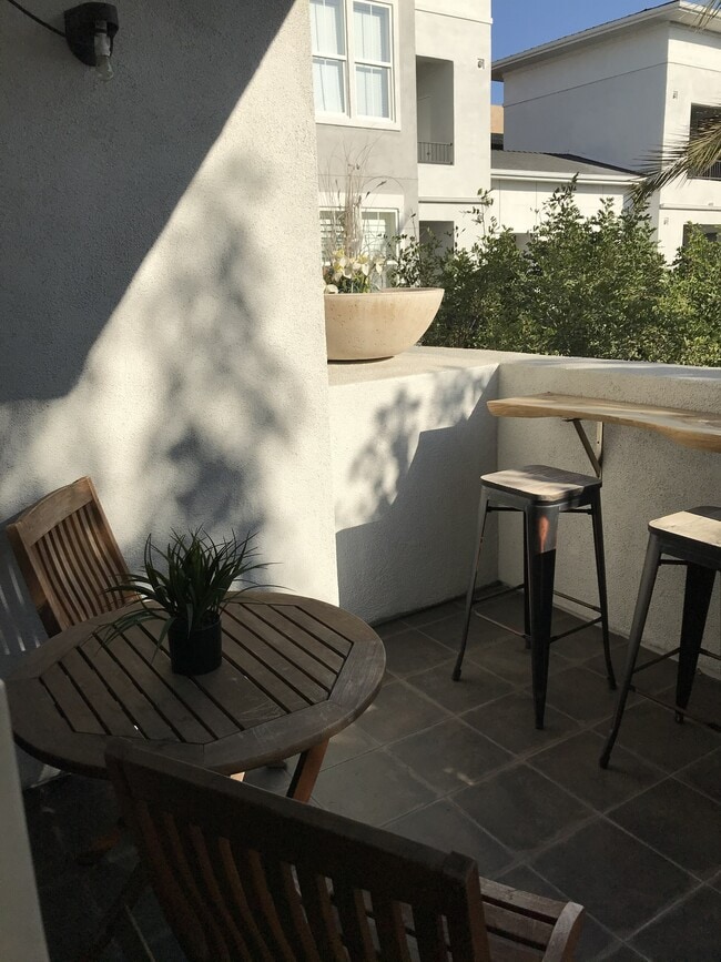 Patio (furniture INCLUDED) - 1801 E Katella Ave Unit Stadium Lofts Rental