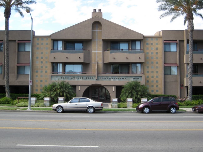 Building Photo - 19009 Sherman Way Rental