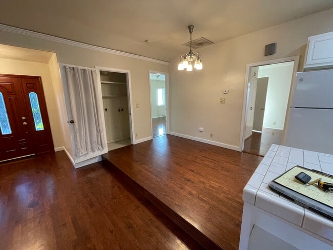 Photo - 2360 N Windsor Ave