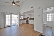 Photo - r918-920 Unit 920