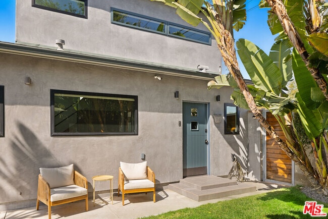 Building Photo - 1089 Palms Blvd Rental