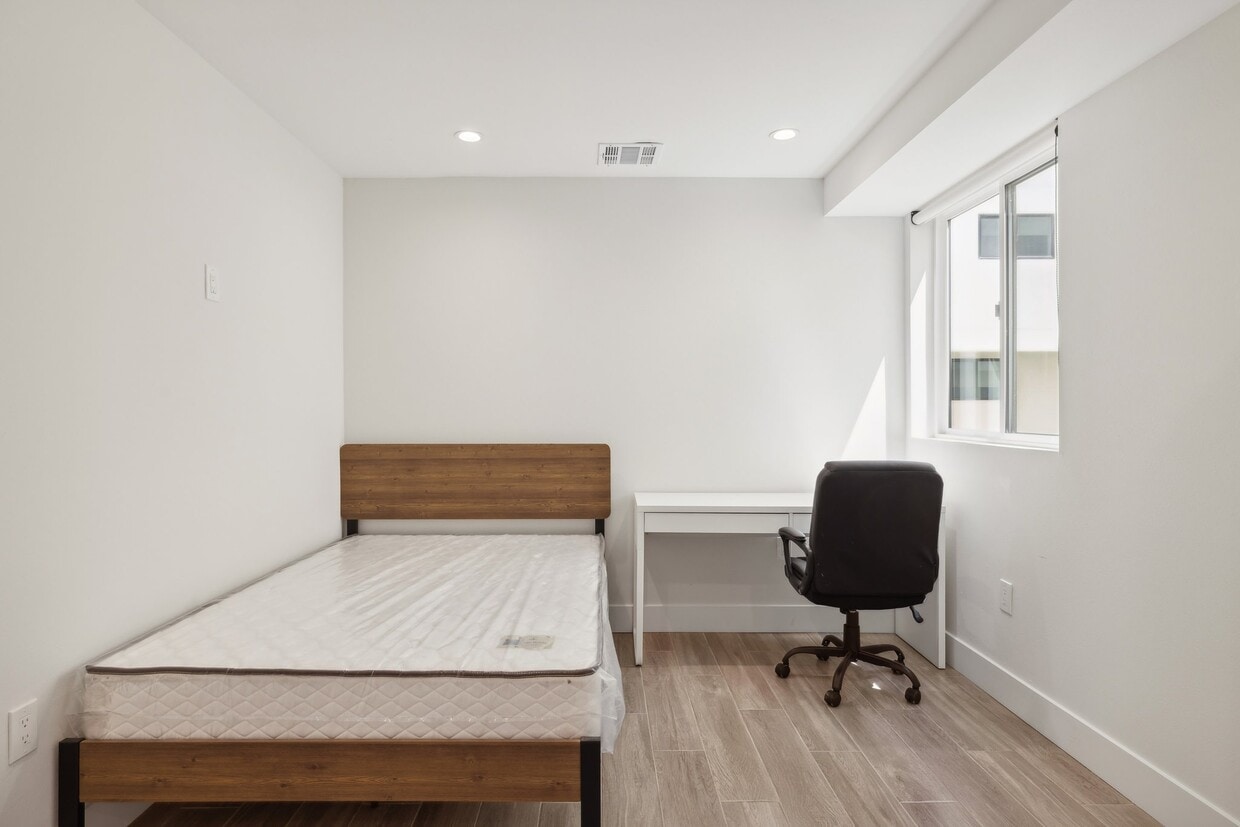 Floor Plan - Private Room at 1186 W 37th Pl (DPS)