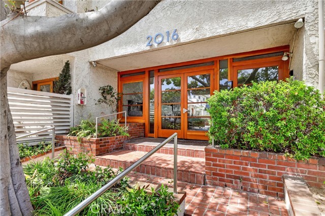 Building Photo - 2016 Euclid St Unit 6