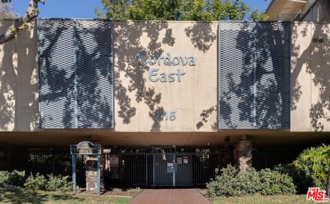 Building Photo - 1115 Cordova St Unit 117