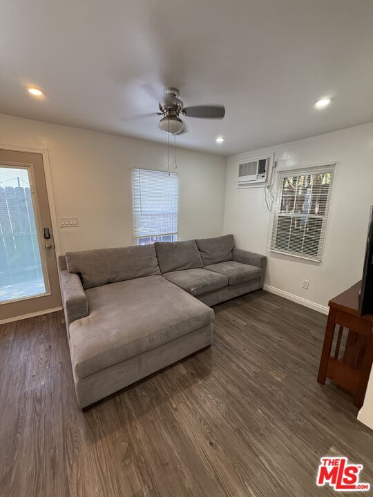 Photo - 1465 S Durango Ave