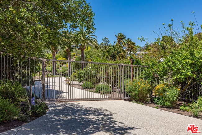 Photo - 28873 Boniface Dr