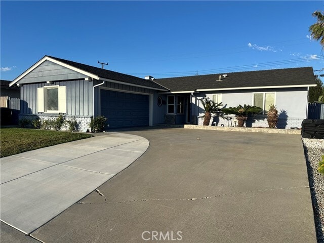 Building Photo - 16400 Dana Cir