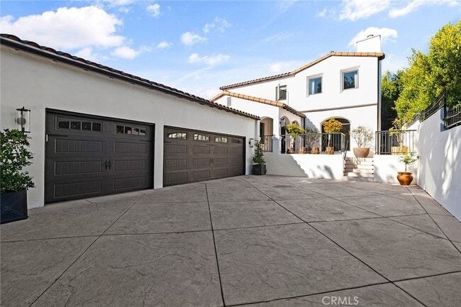 Building Photo - 5115 Los Feliz Blvd
