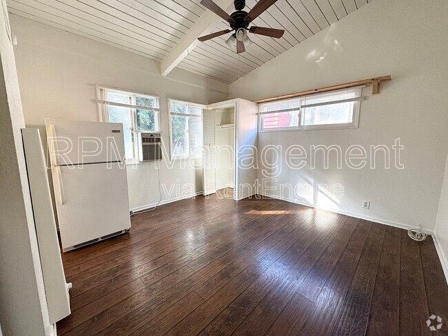 Building Photo - 7036 W Hawthorn Ave Unit 12 Rental