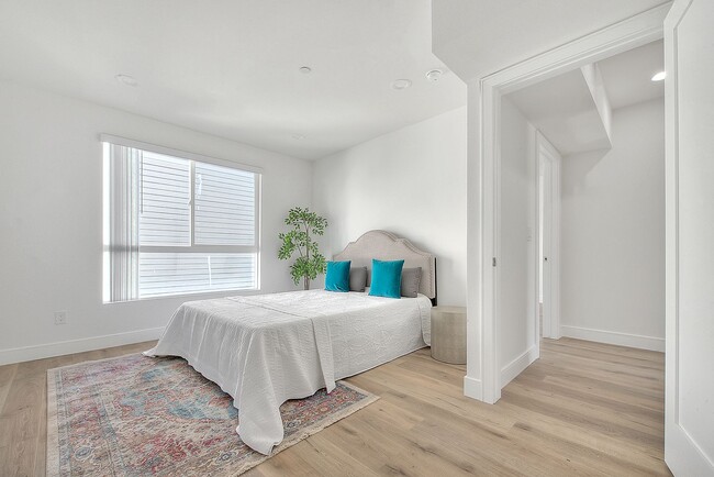 Photo - 11726 Hamlin St Unit 11726.5