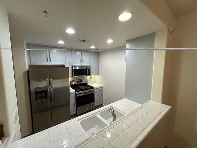 Photo - 12963 W Runway Rd Unit 318