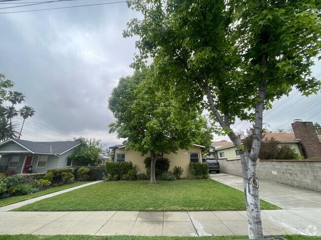 Building Photo - 713 W Colorado Blvd Rental
