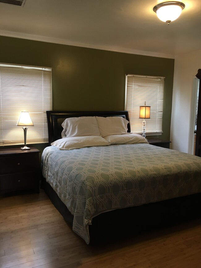 Photo - 11127 Tiara St