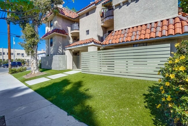 Photo - 3BD/2BA Apartment with Laundry In-Unit, Appliances, Tandem Parking & More! Unit 4060 #302