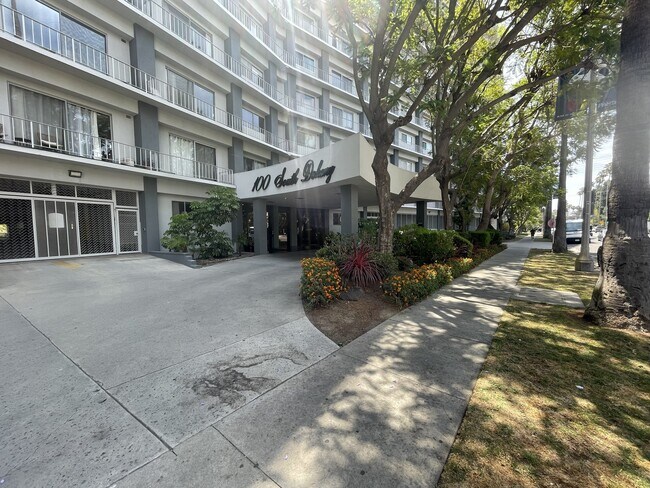 Photo - 100 S Doheny Dr Unit 100 South Doheny 313