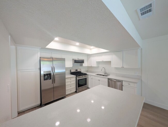 Photo - 2608 Luciernaga St