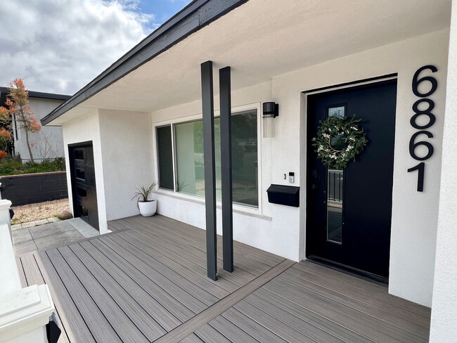 Beautiful, Modern, Upgraded 3 Bedroom 3 Ba... - Beautiful, Modern, Upgraded 3 Bedroom 3 Ba... House