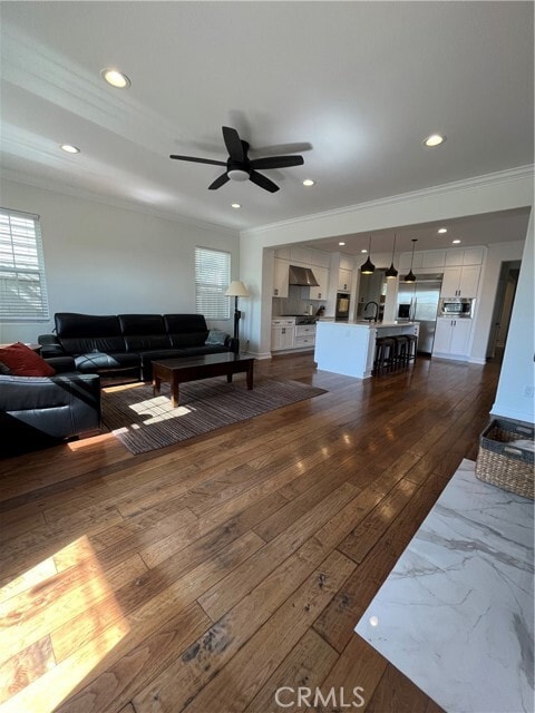 Photo - 72 Downing St