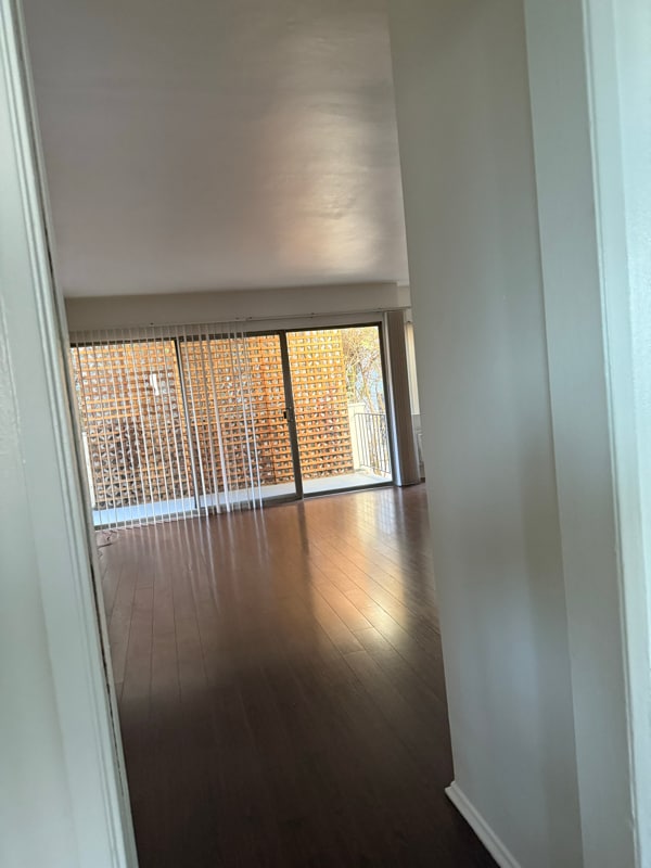 Photo - 1538 N Detroit St Unit 3