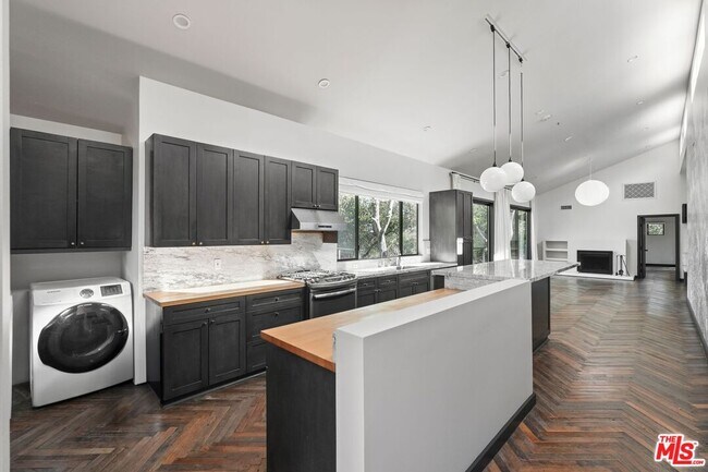 Photo - 21273 Entrada Rd