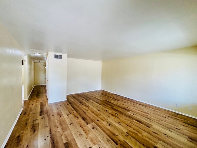 Photo - 44101 Rodin Ave