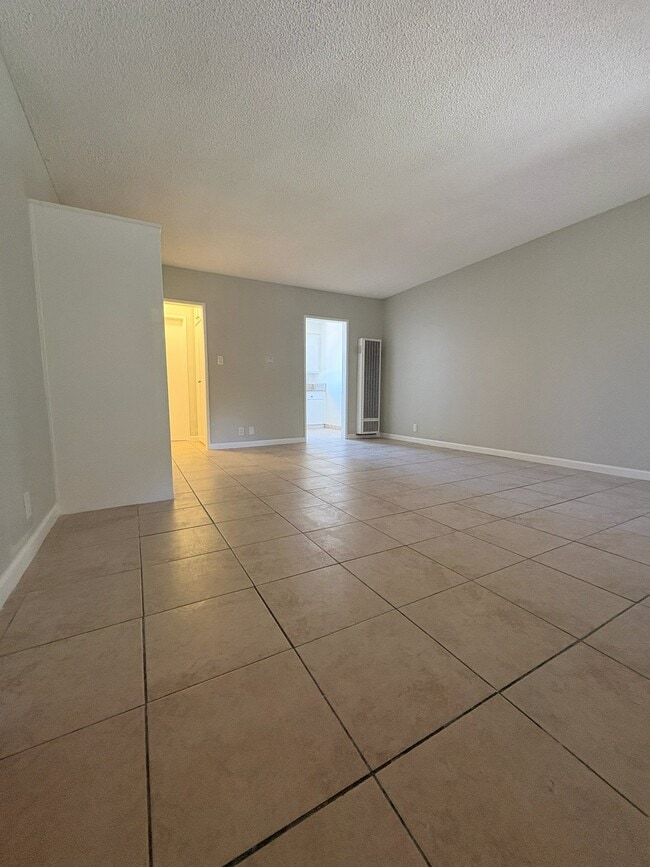Photo - 4055 W 129th St Unit 6