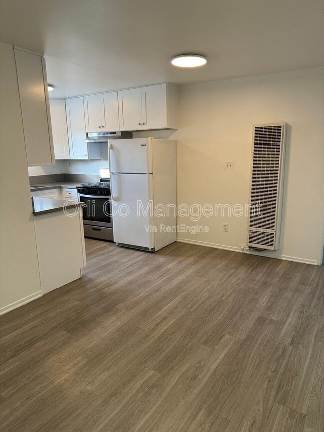 Photo - 14333 Haynes St Unit 4