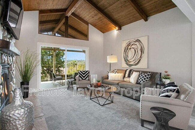 Photo - 912 Knoll Vista Dr
