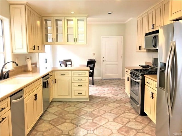 Photo - 735 Alabama St