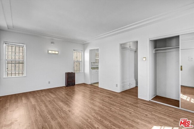 Photo - 820 S Grevillea Ave