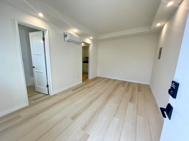 Photo - 10340-10360 Bellwood Ave