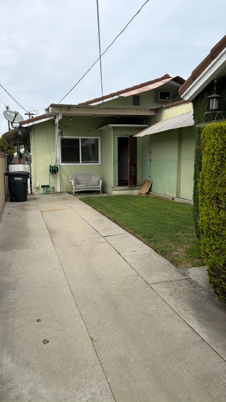 Photo - 9615 Walnut St