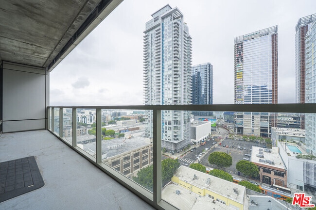 Building Photo - 1155 S Grand Ave Unit 1406 Rental