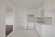 Photo - 1725 Court St