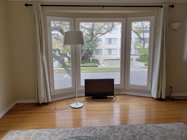 Photo - 9199 W 3rd St Unit 9199