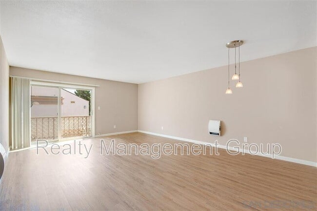 Photo - 4169 Mt Alifan Dr Unit F