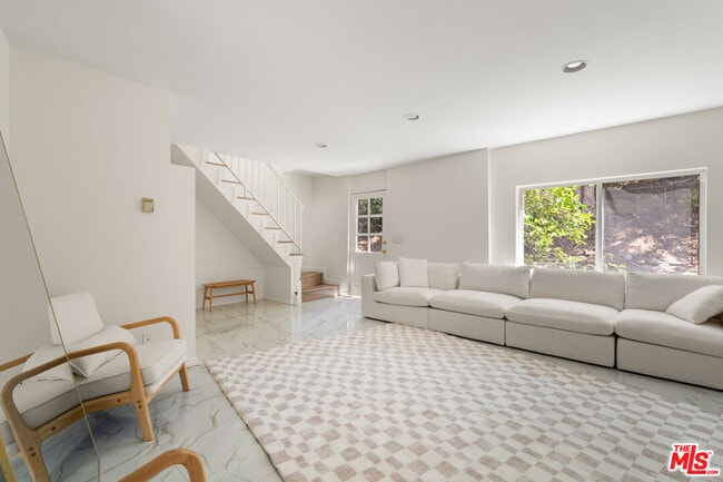 Photo - 8301 Lookout Mountain Ave