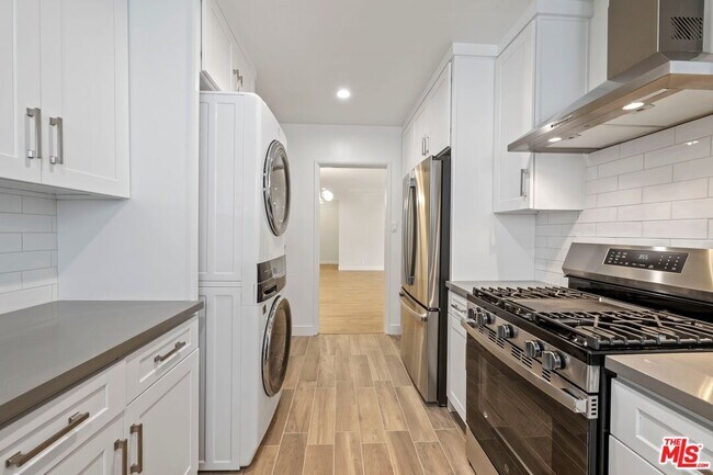 Photo - 1248 N Crescent Heights Blvd Unit 1