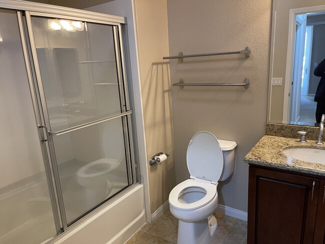 Building Photo - 3877 Pell Plz Unit 104