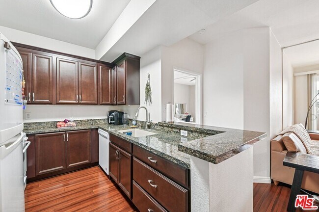 Photo - 535 Magnolia Ave Unit 310