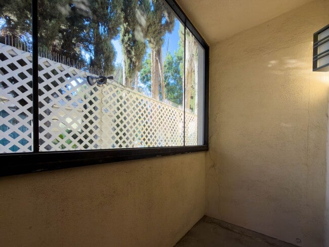 Photo - 10428 Riverside Dr Unit 10430