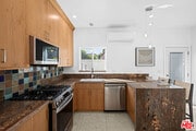 Photo - 10623 W Olympic Blvd House