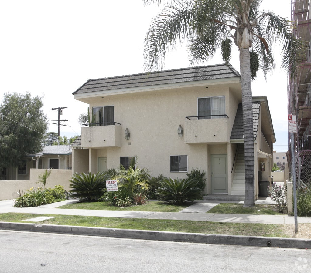 Photo - 11308 Huston St Apartments